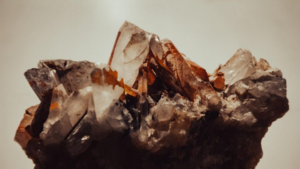 different types of quartz crystals
