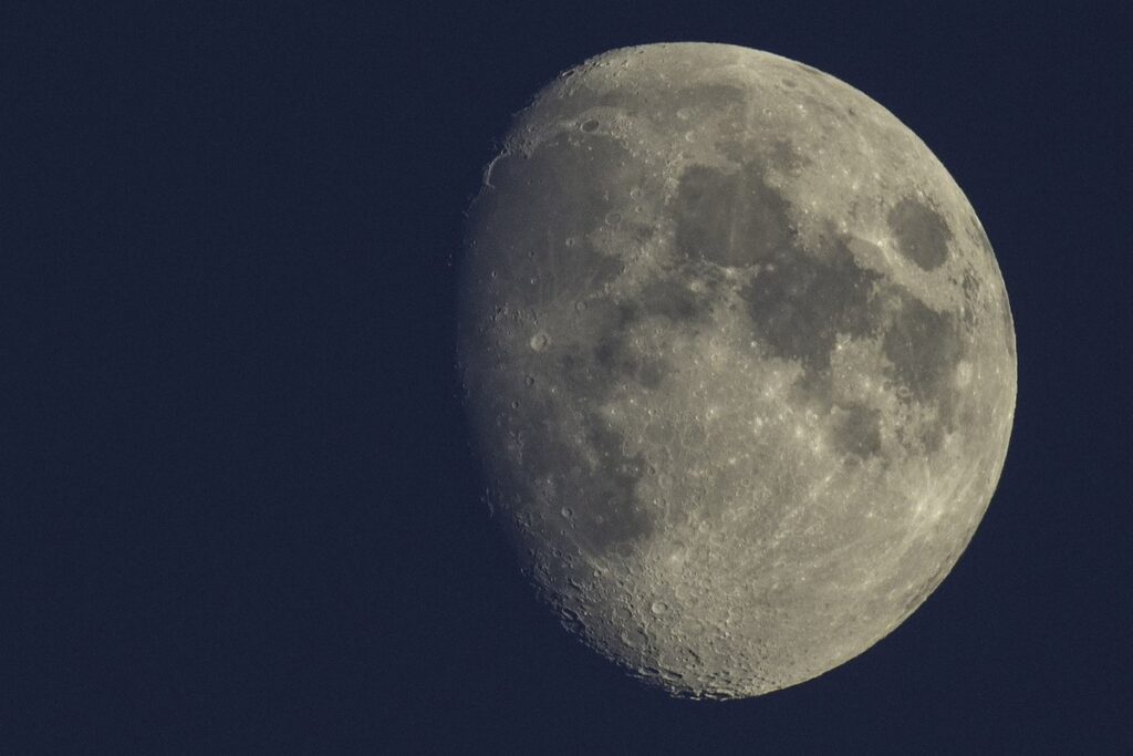waxing gibbous