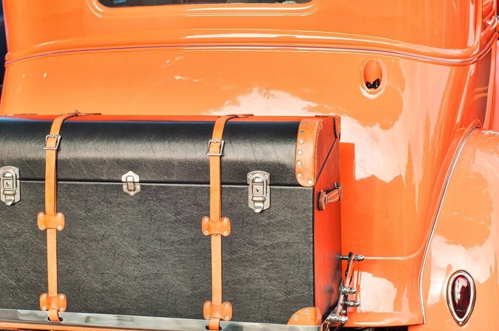 steamer trunk types of antique trunks