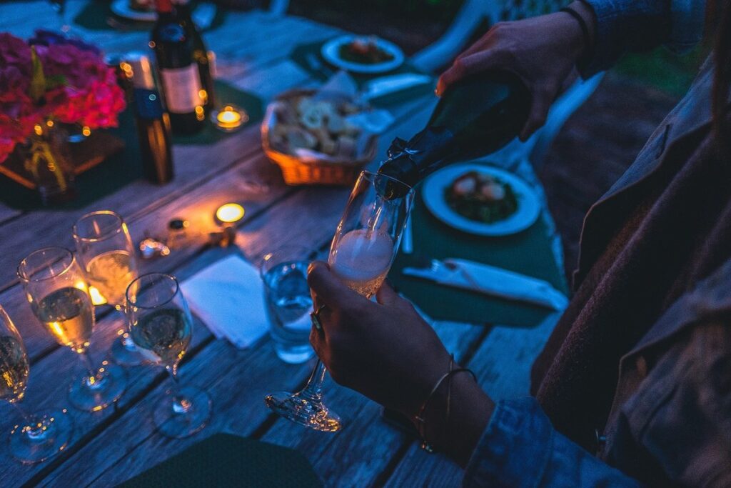 glass bottle photography lighting tips
