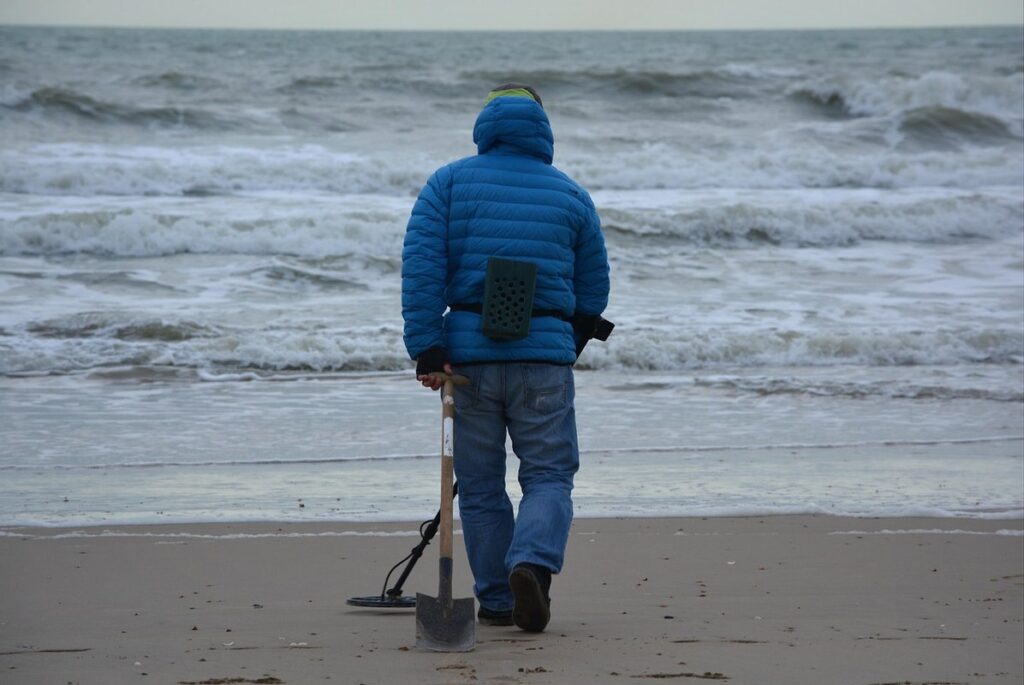 metal detecting etiquette and permission checklist
